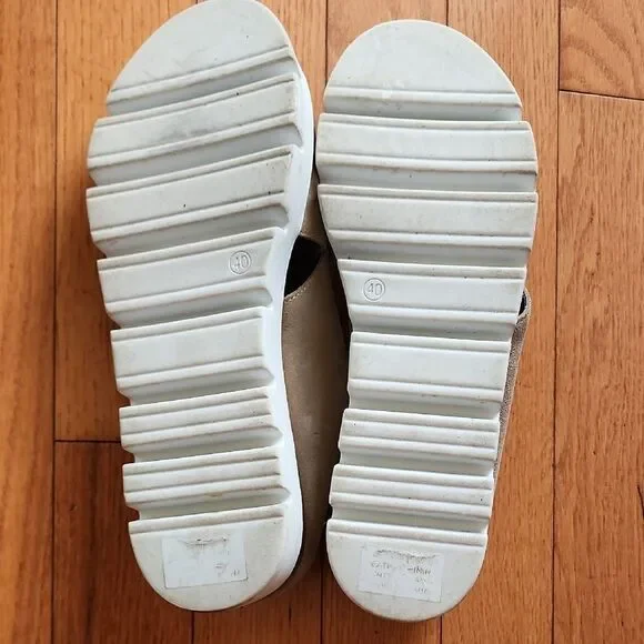 Women's Beige Suede Mules- Women's Size 40 / 9.5 - Picture 3 of 3